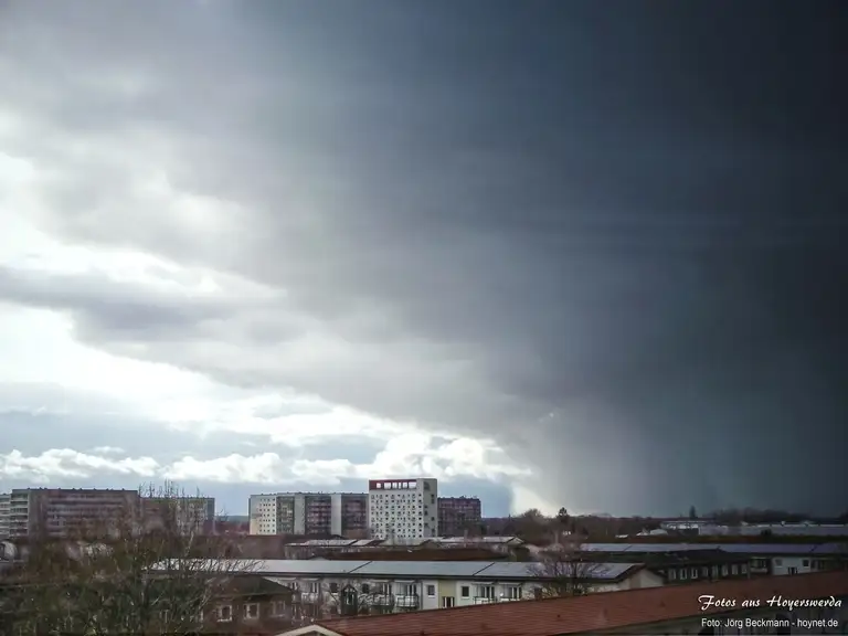 Unwetter zieht über Hoyerswerda
