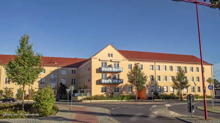 Wohnhaus in der Altstadt, am Bahnhof