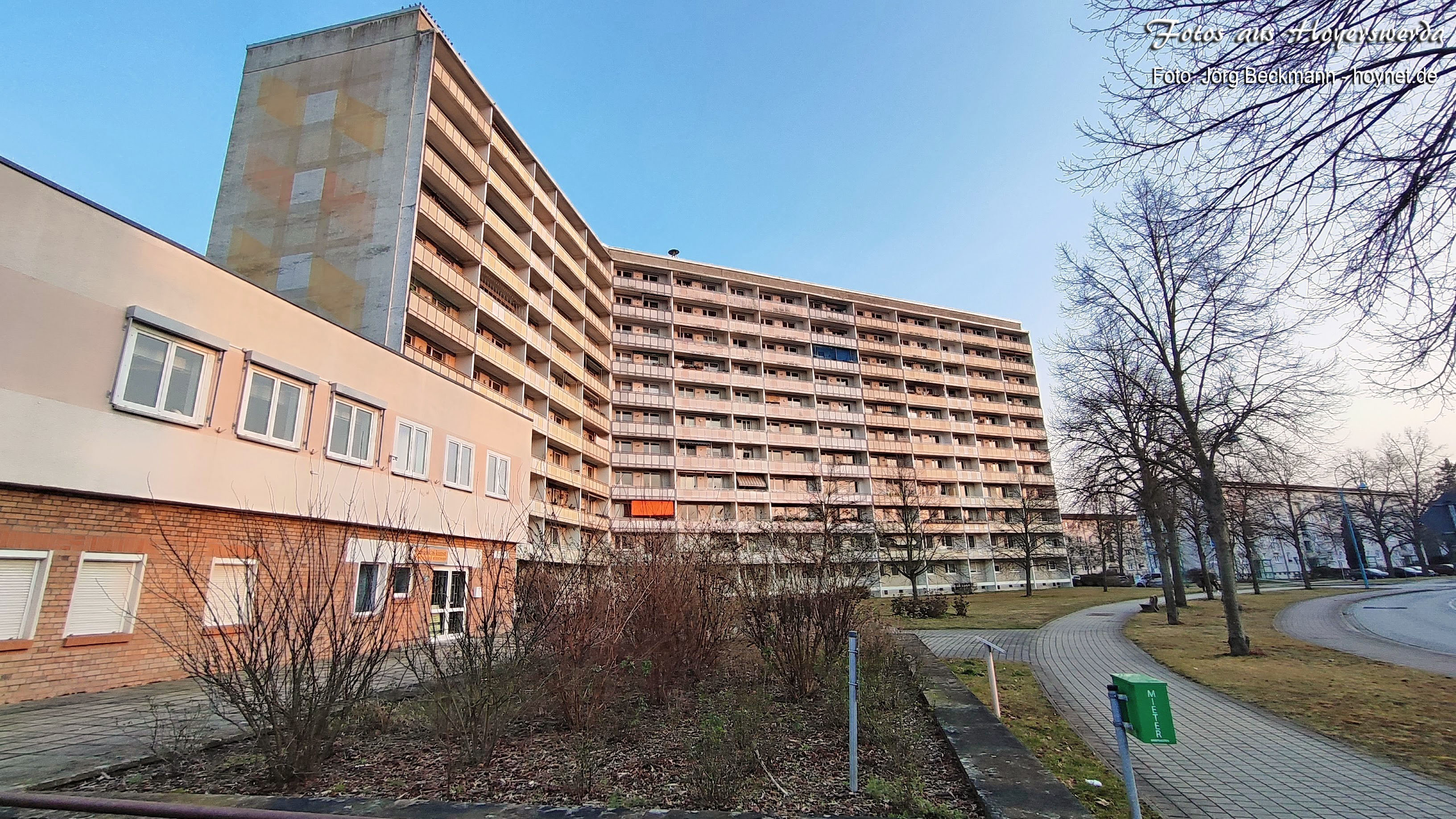 Knie-Hochhaus in Hoyerswerda